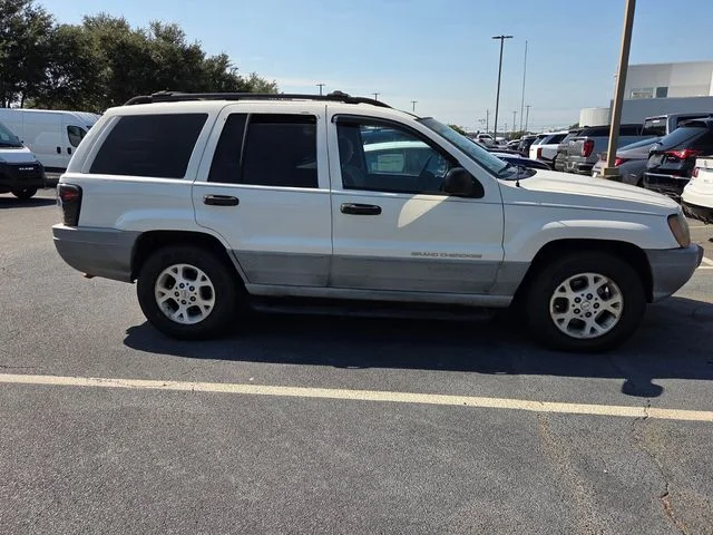 Used 1999 White Jeep Laredo image 19
