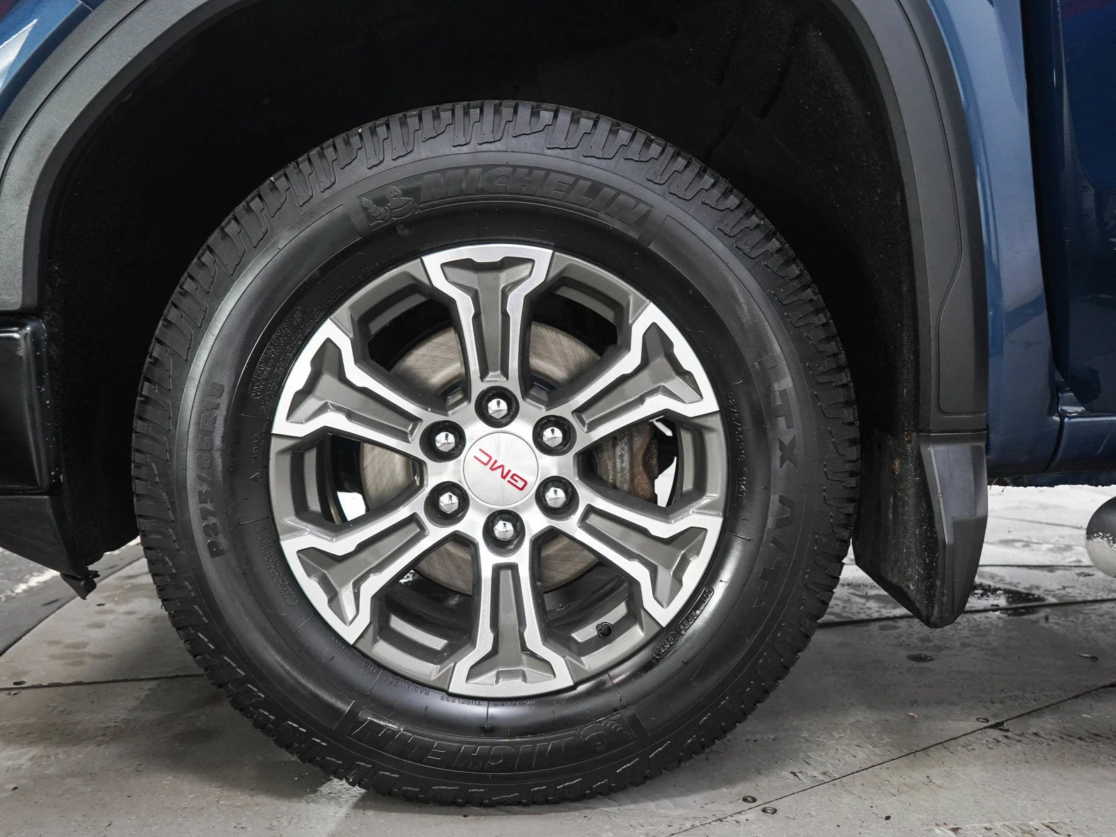Used 2019  GMC  image 27