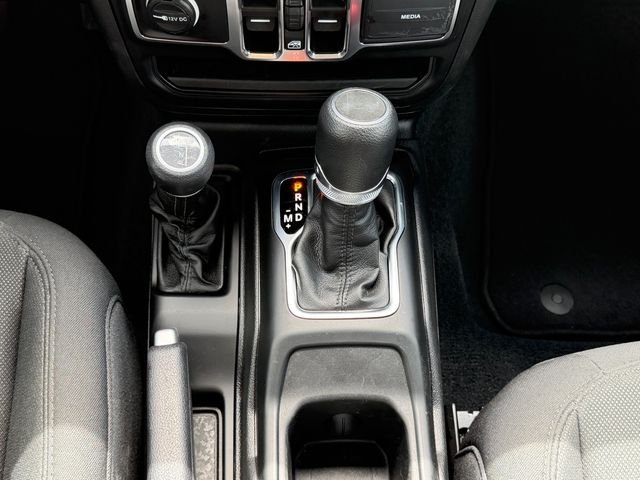 Used 2023 Blue Jeep Sport image 19