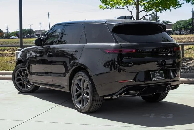 New 2026  Land Rover Dynamic SE image 11