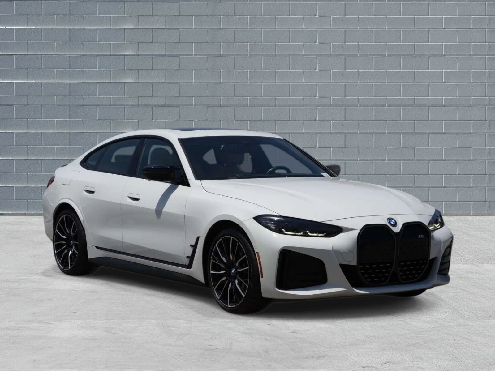 2023 BMW i4 M50's photo