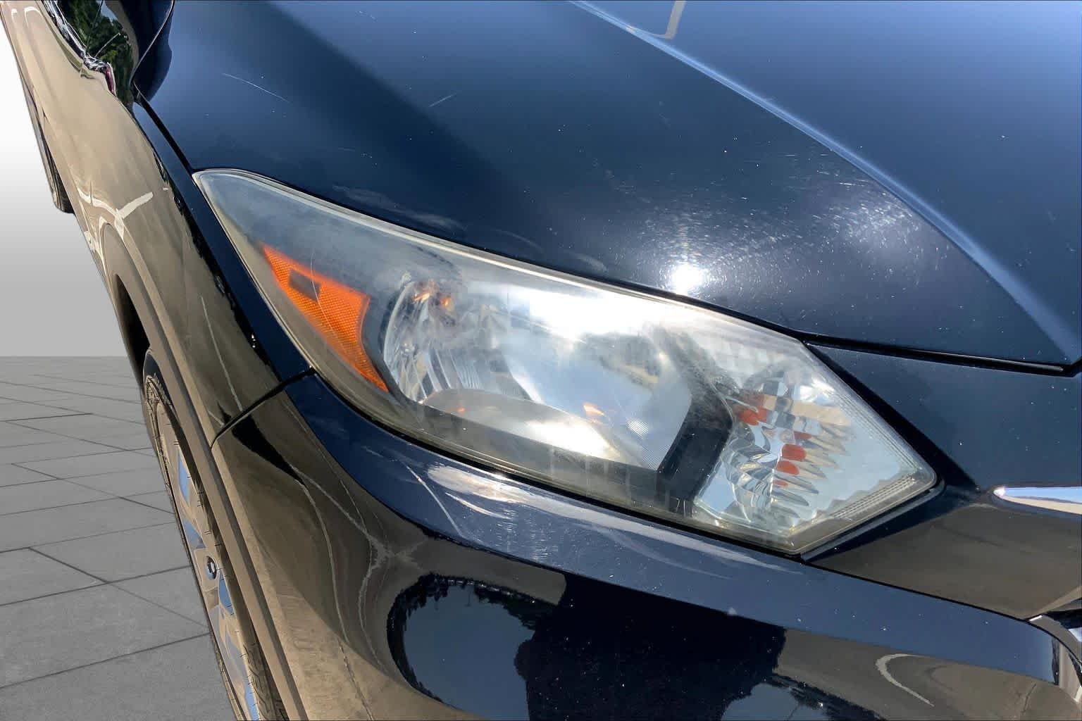 Used 2018 Crystal Black Pearl Honda LX image 26