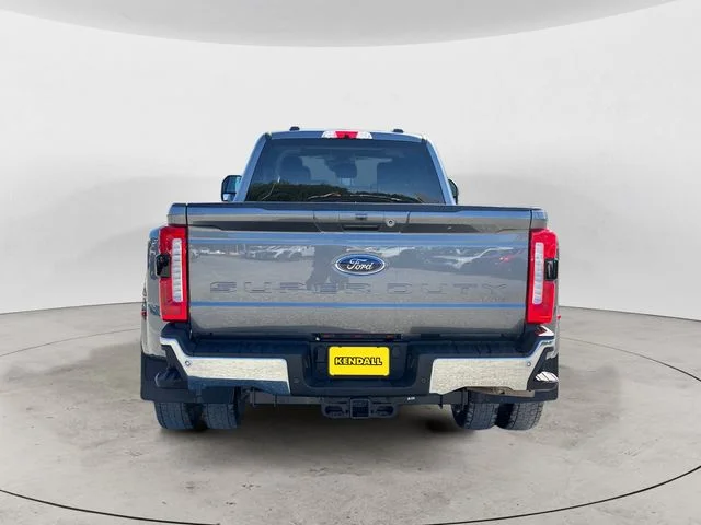 Certified Used 2025  Ford Lariat image 6