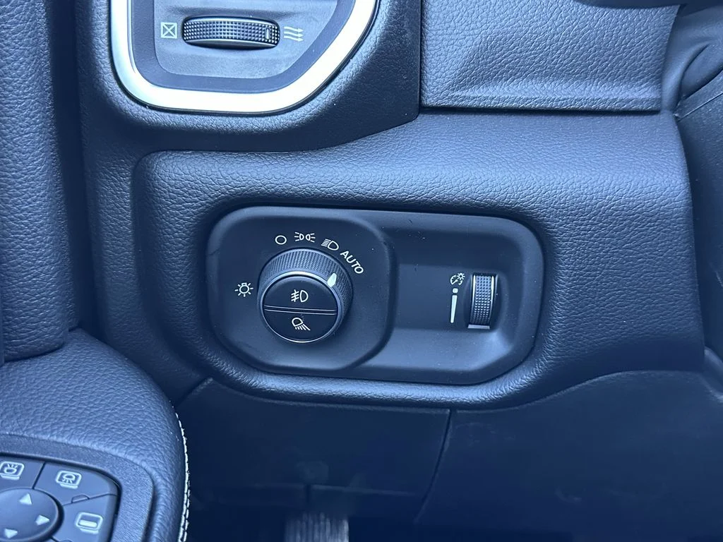 2026 RAM 3500 Big Horn - Photo 20