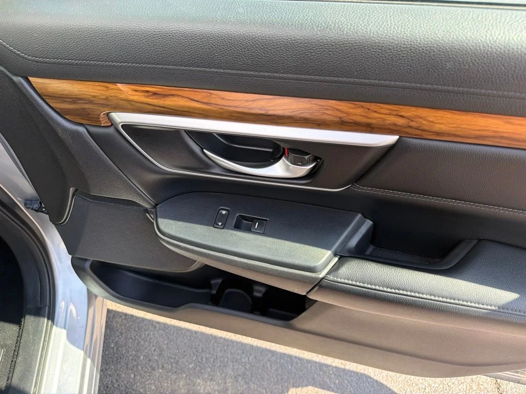 Used 2017  Honda EX-L image 40