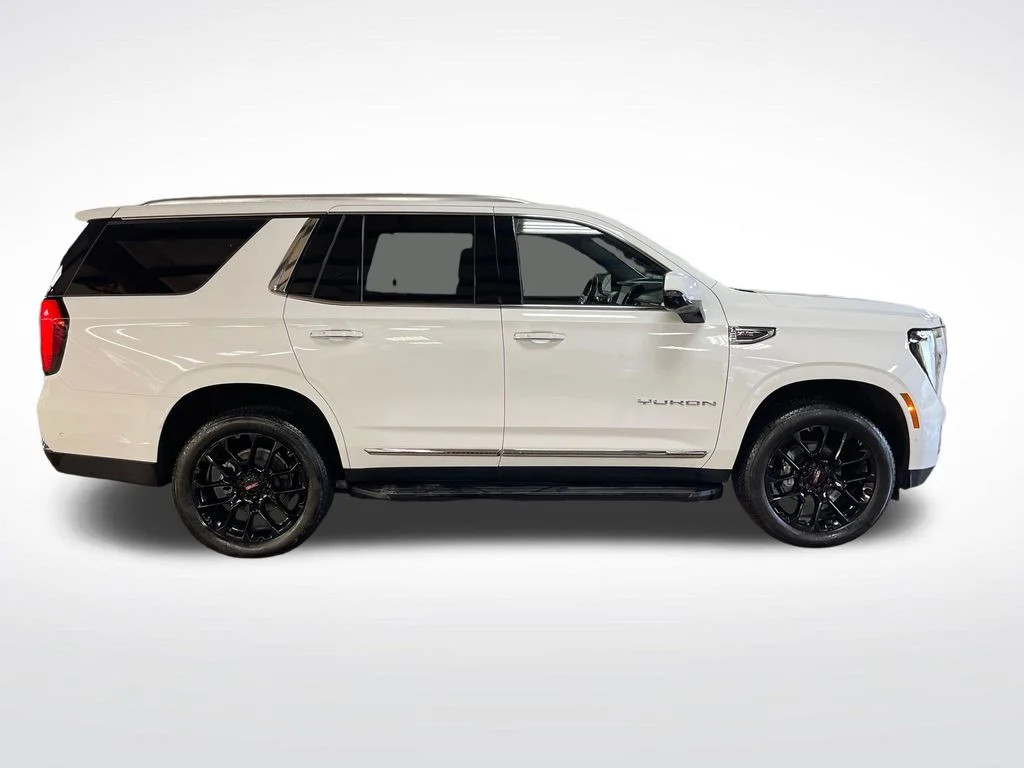 Used 2026 White GMC Elevation image 7