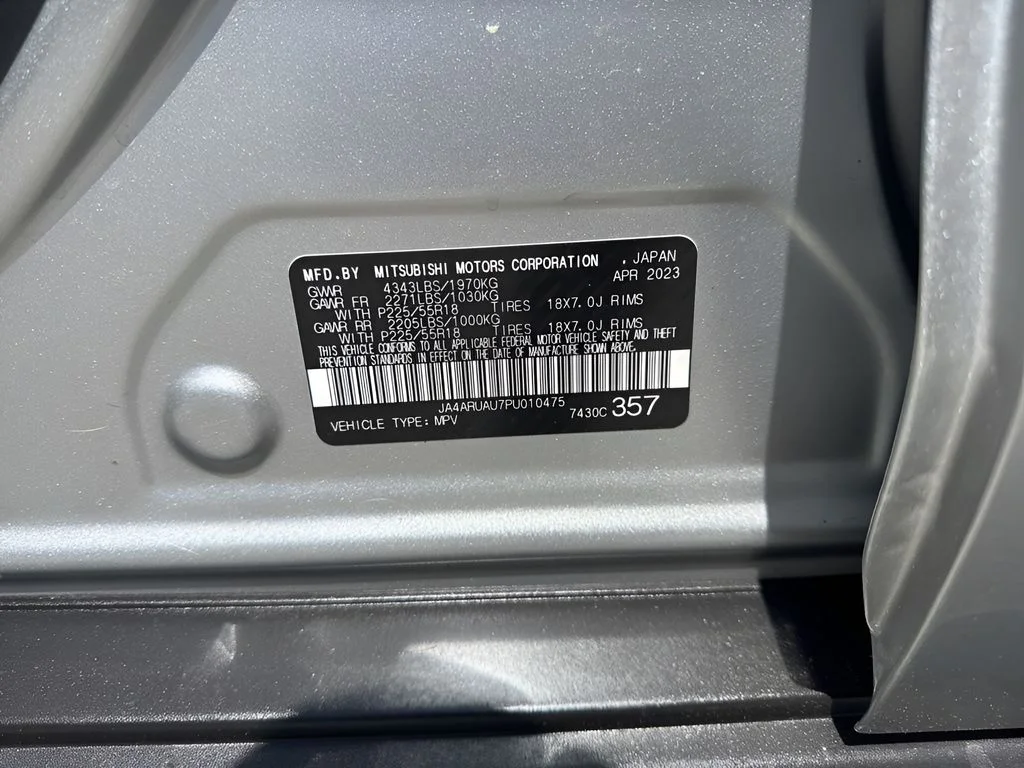 Used 2023 Silver Mitsubishi 2.0 ES image 31