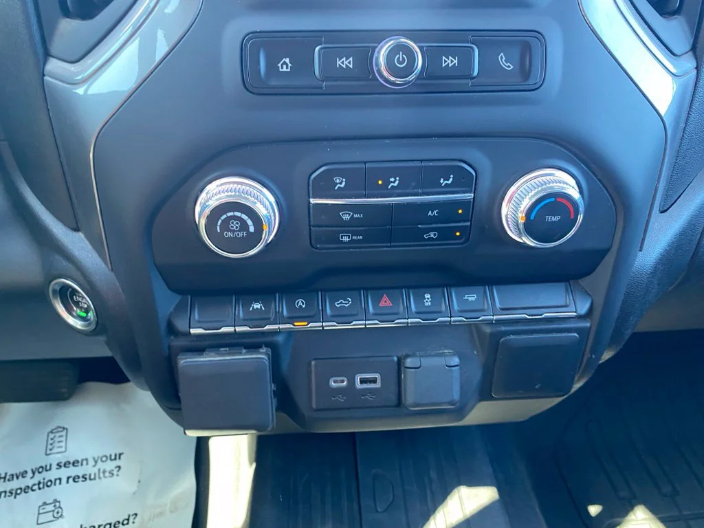 Used 2022 White GMC Pro image 23