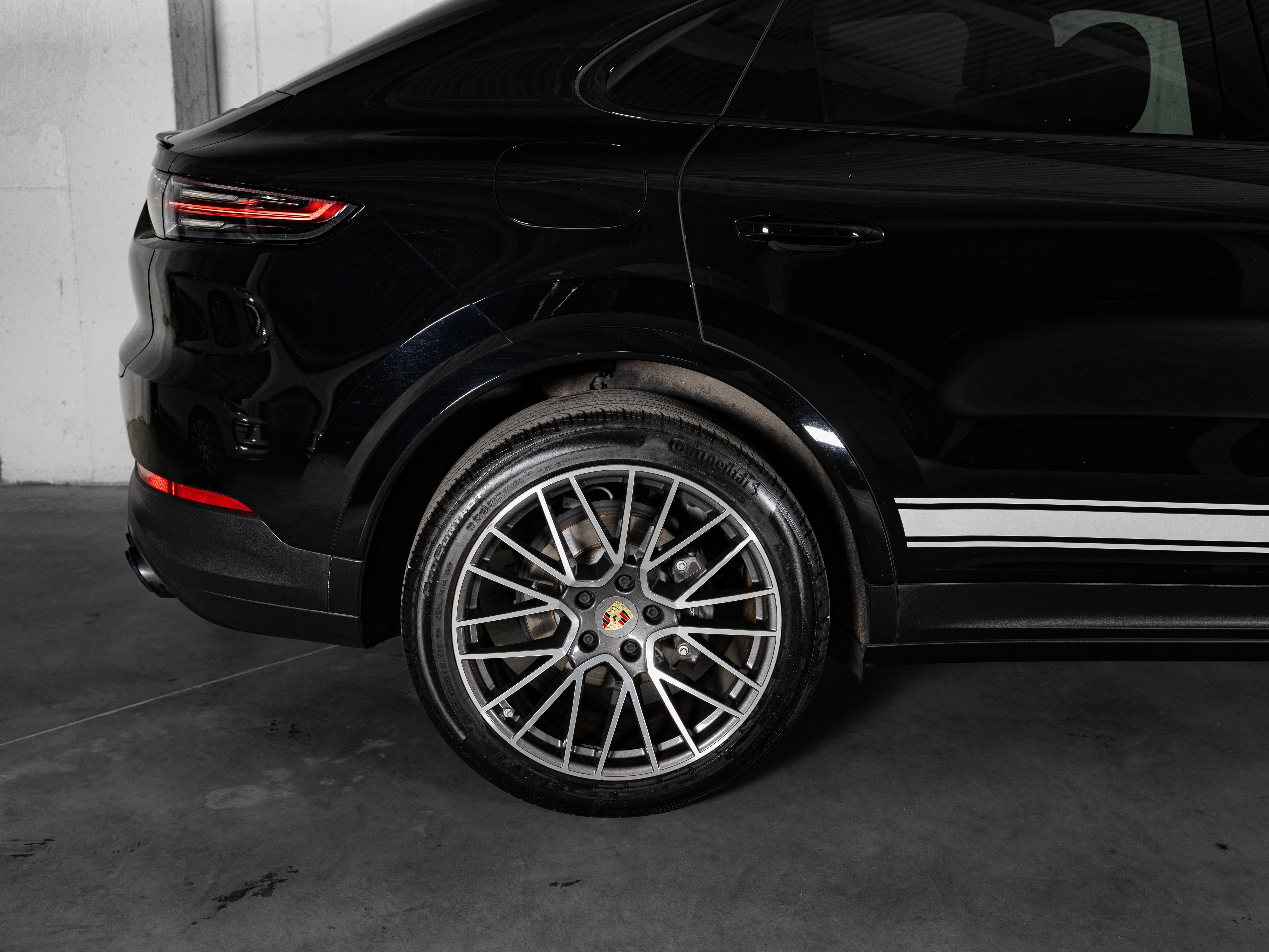 Certified Used 2022 Black Porsche  image 14