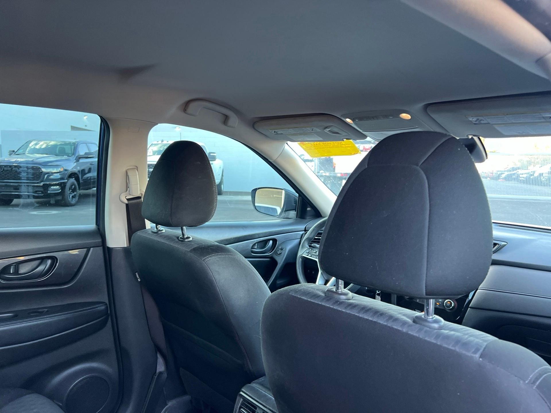 Used 2020 Blue Nissan S image 19