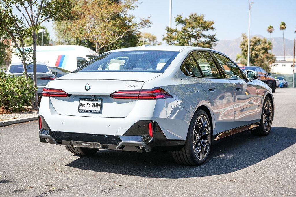 New 2027 Brooklyn Grey Metallic BMW 530i image 4