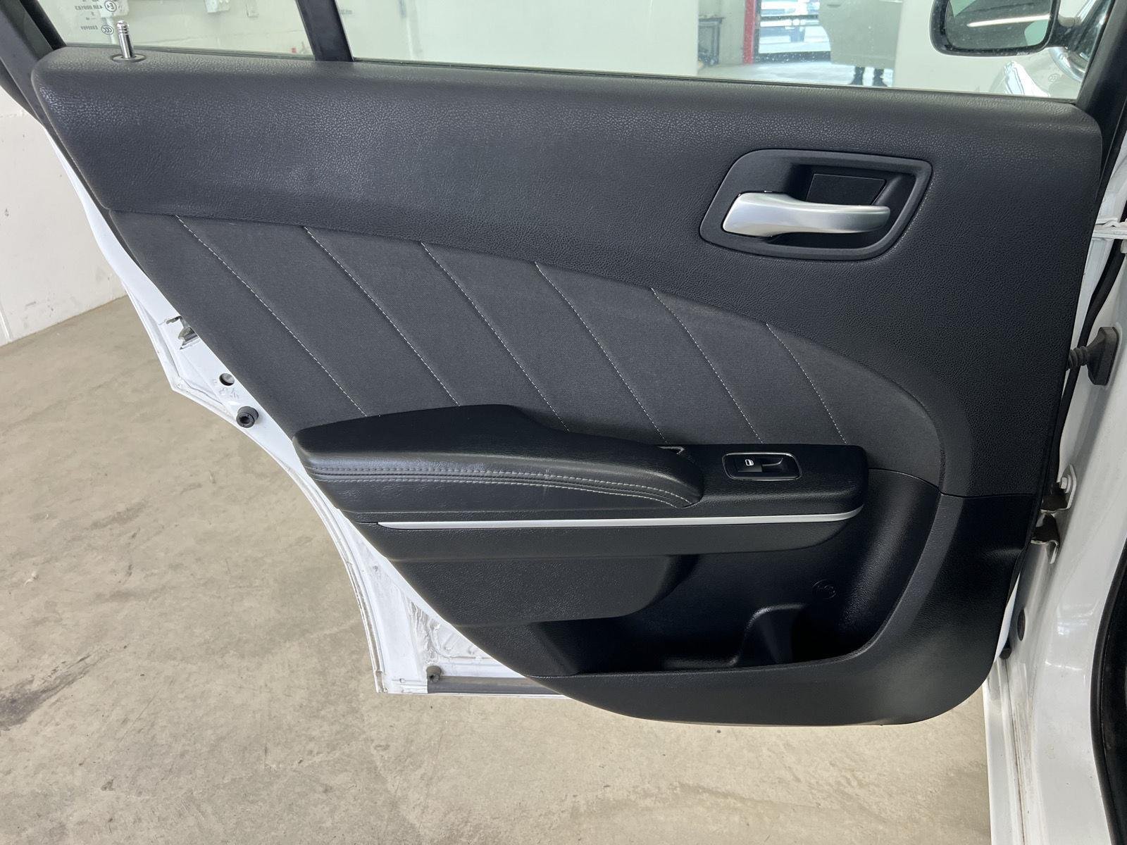2019 Dodge Charger SXT - Photo 22