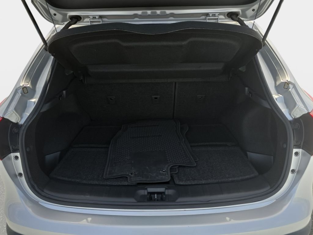 Used 2019 Silver Nissan S image 15