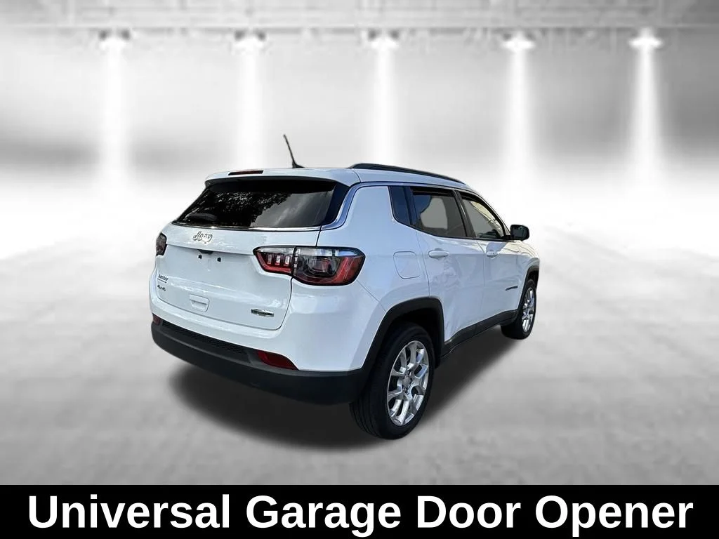 Certified Used 2024 White Jeep Latitude Lux image 7