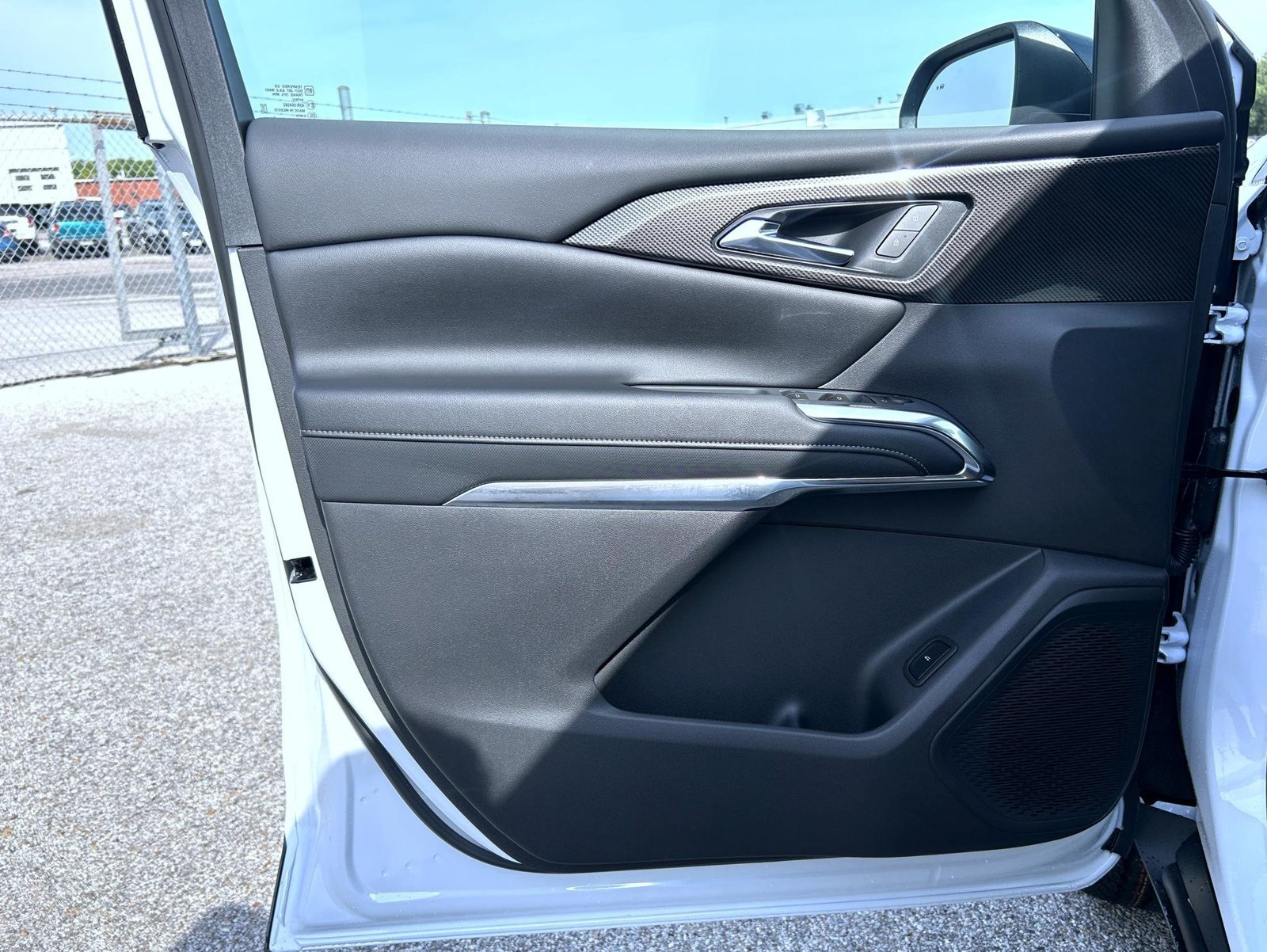 2027 Chevrolet Traverse Z71 - Photo 9