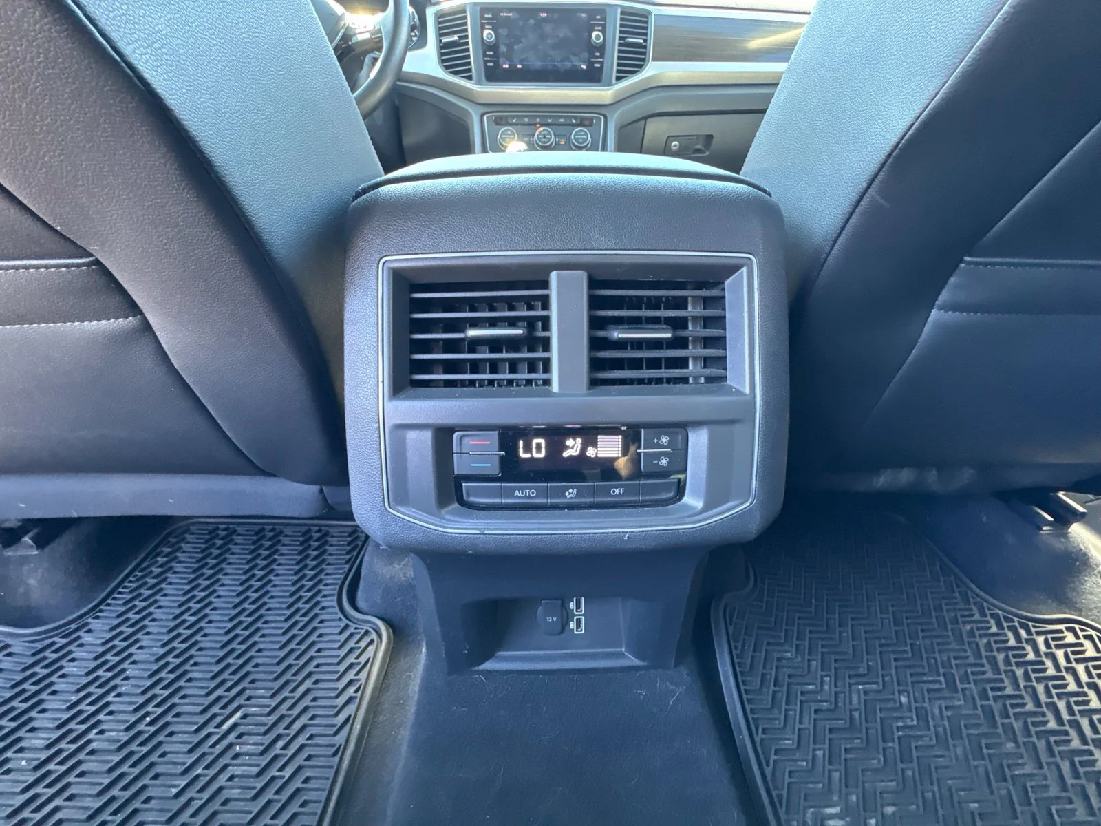 Used 2019  Volkswagen 3.6L V6 SE image 28