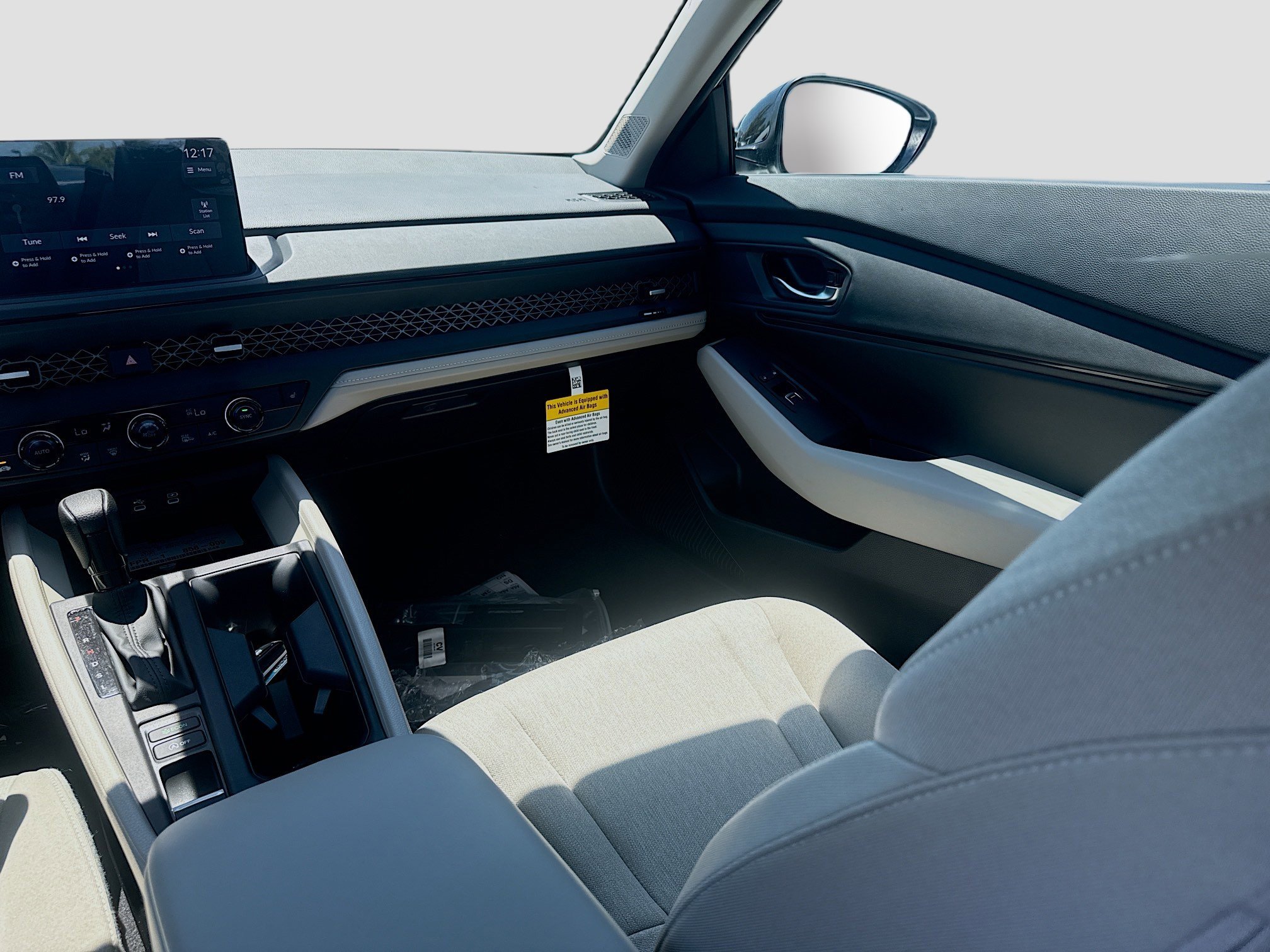 New 2026 Platinum White Pearl Honda SE image 18