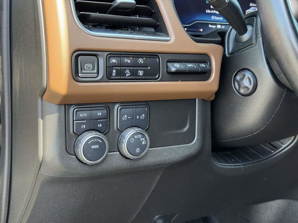 Used 2023 Black Chevrolet High Country image 11