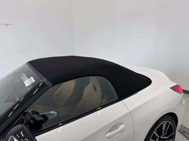 Used 2025 Alpine White BMW sDrive M40i image 33