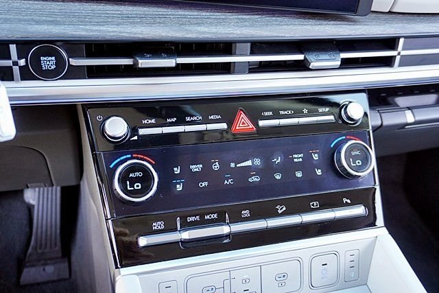 Used 2025 Black Hyundai Calligraphy image 32