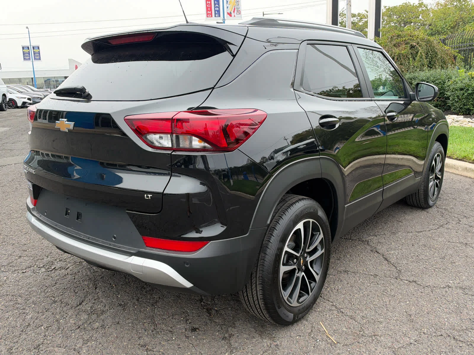 Used 2025 Mosaic Black Metallic Chevrolet LT image 6