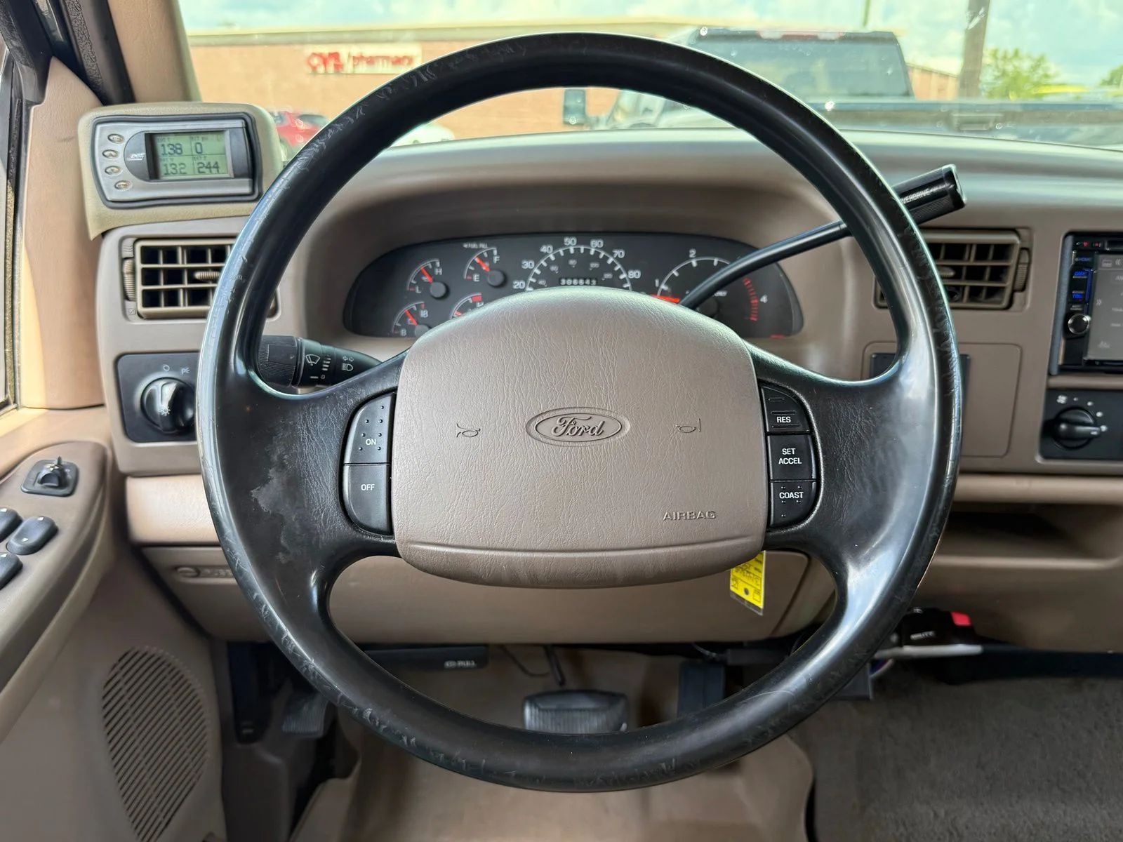 Used 1999 Green Ford  image 18
