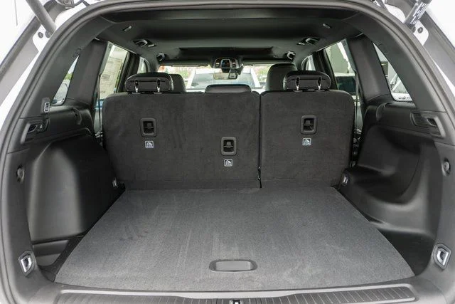 New 2026 White Jeep Altitude image 9