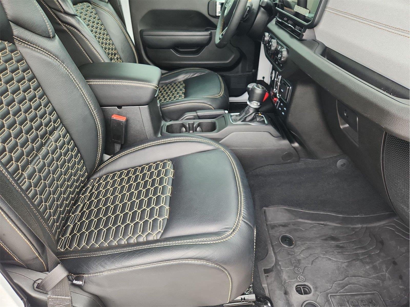 2024 Jeep Gladiator photo 26 of 32