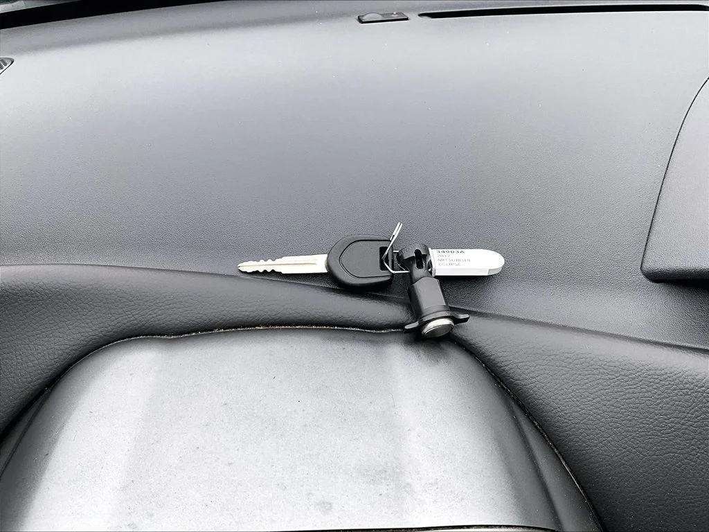 Used 2012 White Mitsubishi GS Sport image 12