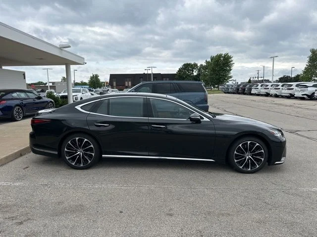 Used 2023 Black Lexus 500 Base image 5