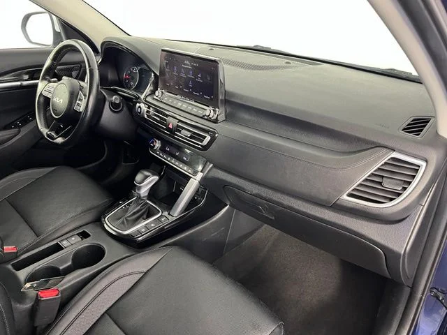 Used 2023 Blue Kia SX image 37
