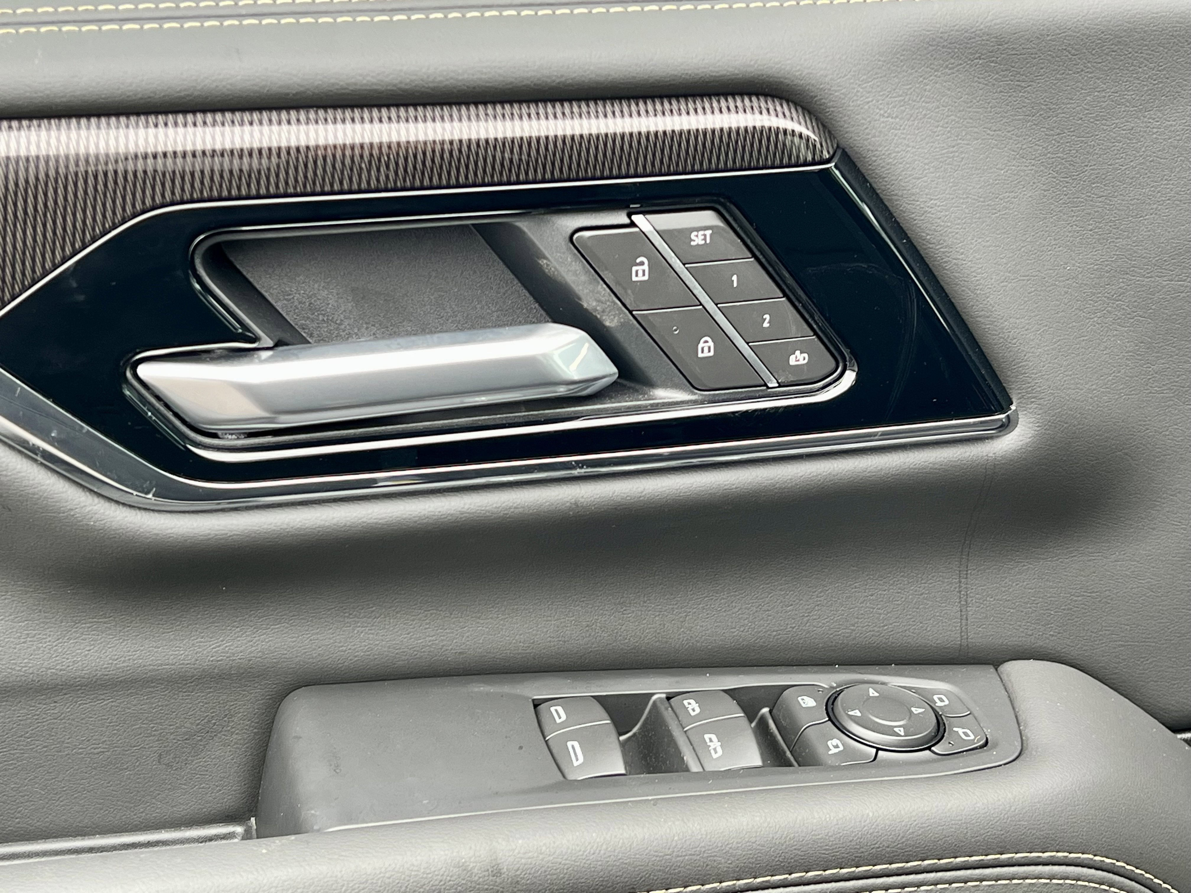 New 2026 Onyx Black GMC Elevation image 12