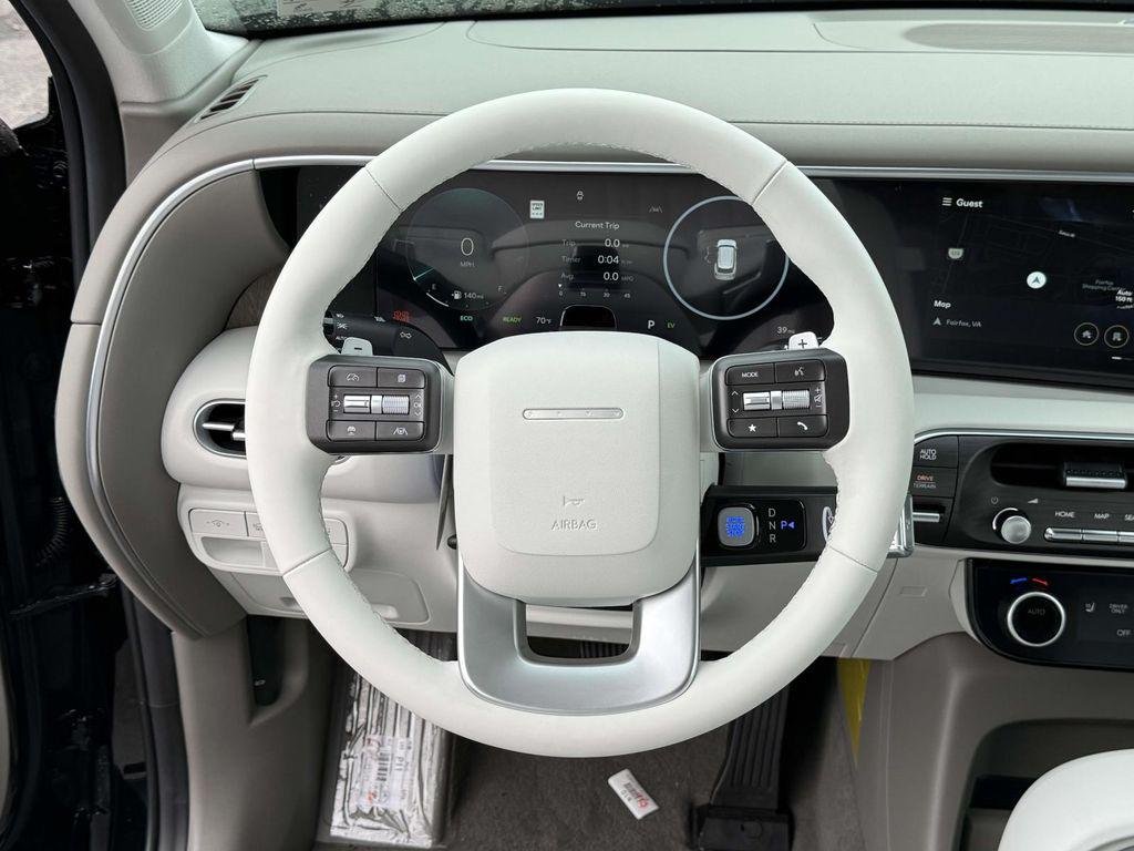 New 2026 Abyss Black Hyundai SEL 7P image 17