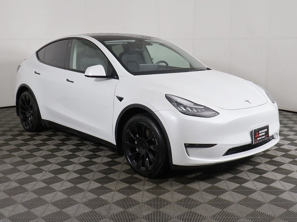 Used 2021 Tesla Model Y Long Range with VIN 5YJYGDEE8MF148611 for sale in Parma, OH