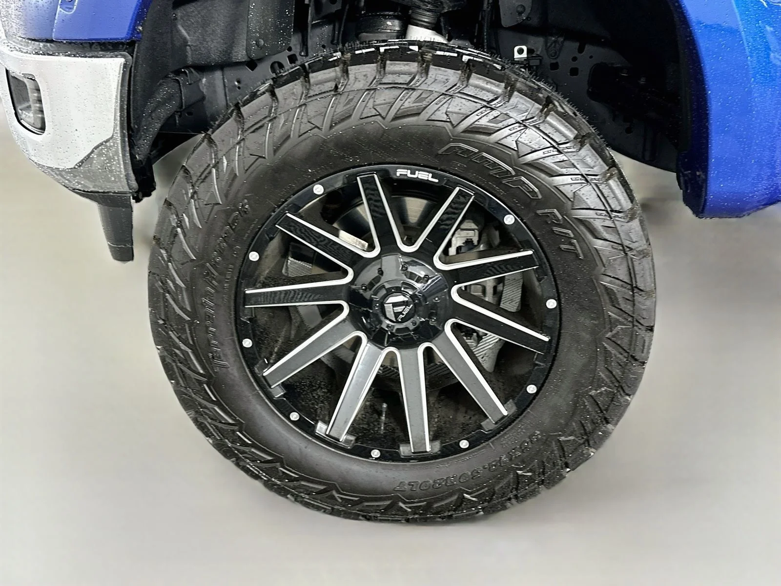 Used 2024 Atlas Blue Metallic Ford XLT image 30