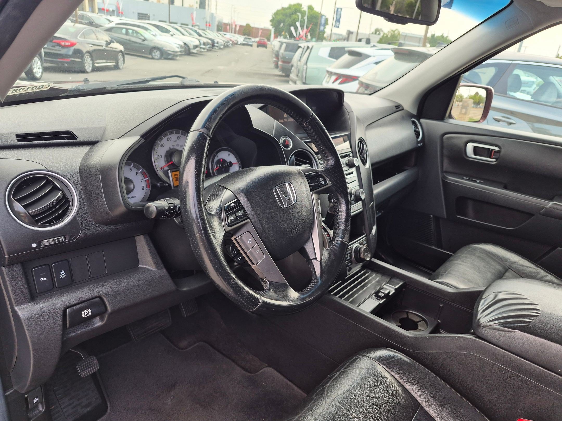 Used 2012 Maroon Honda Touring image 15