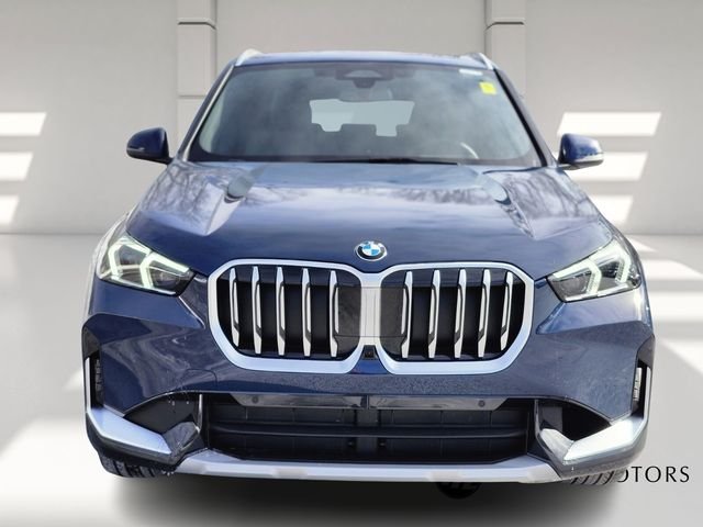 Used 2026 Blue BMW xDrive28i image 8