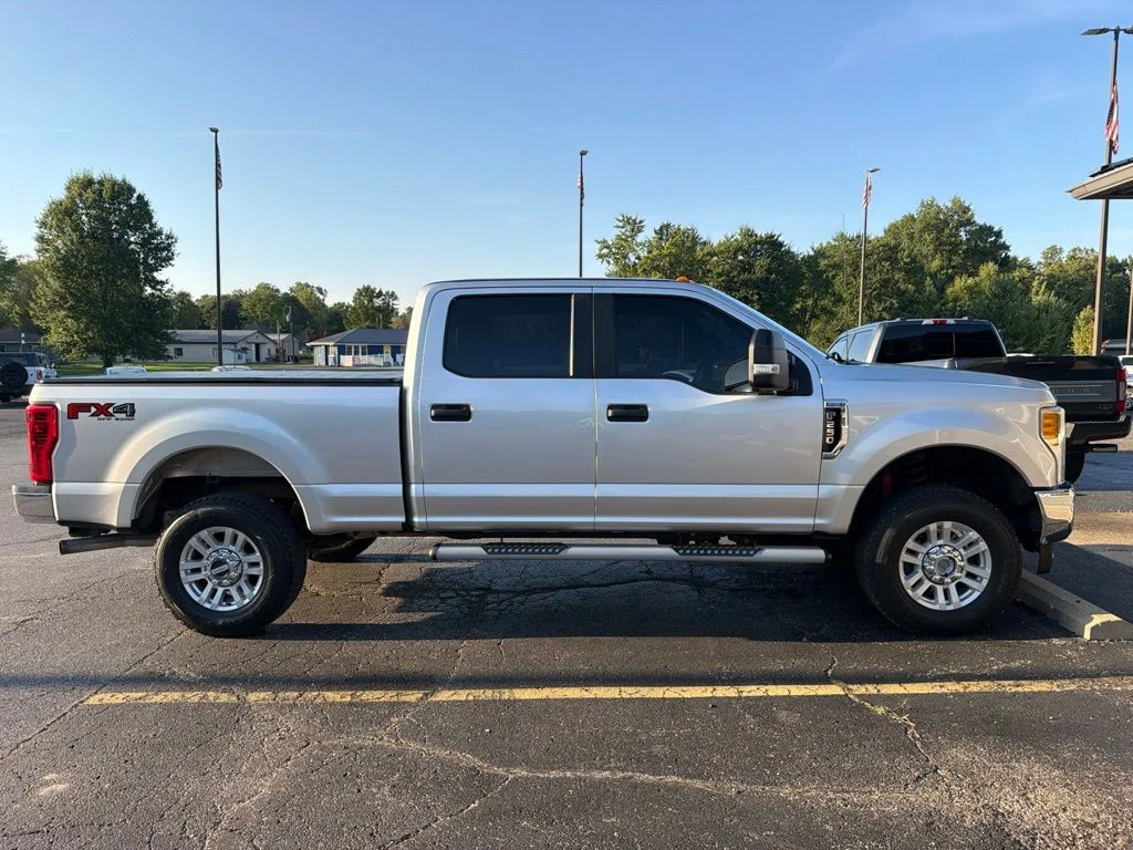 Used 2017 Silver Ford XL image 7