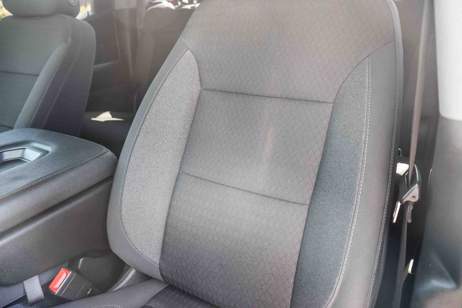 Used 2022 Summit White Chevrolet Custom image 31