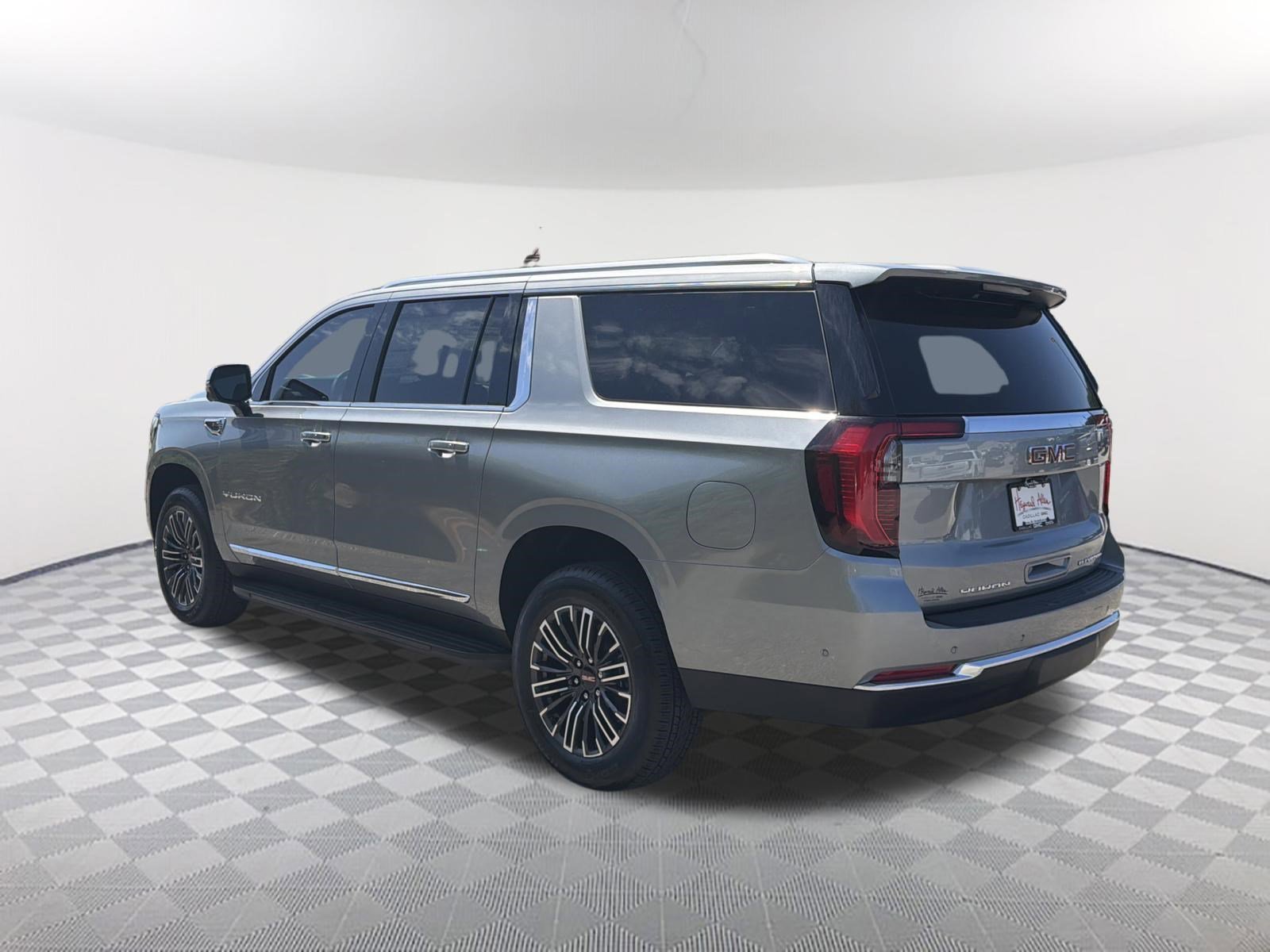 New 2026 Sterling Metallic GMC Elevation image 7