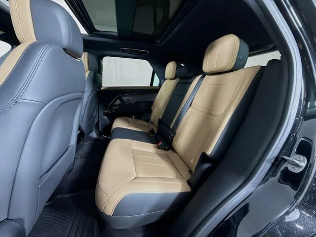 Certified Used 2023 Black Land Rover SE Dynamic image 24