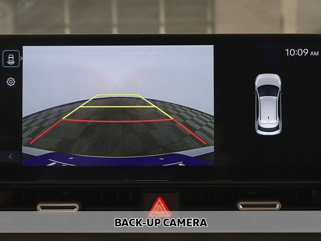 Used 2025 White Hyundai SEL image 6