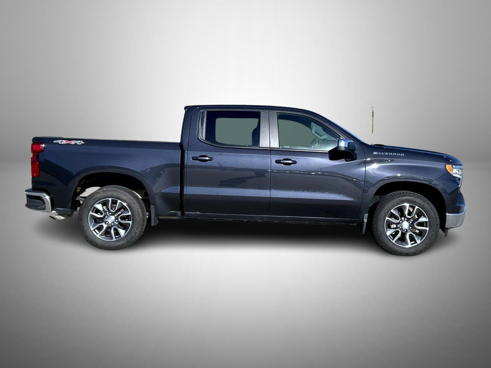 Used 2024 Gray Chevrolet LT image 4