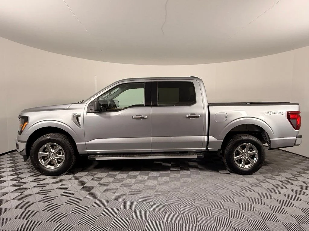 Used 2025 Silver Ford XLT image 7