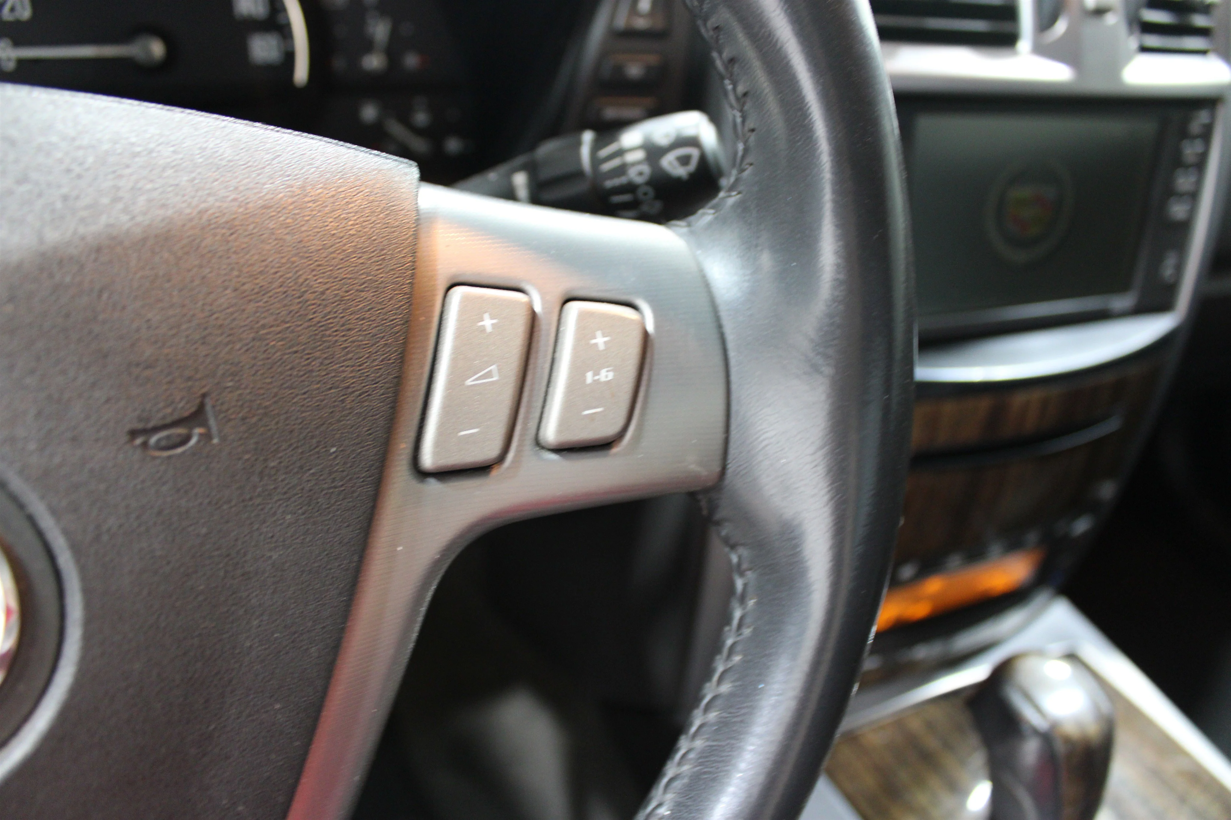 2007 Cadillac XLR V - Photo 9