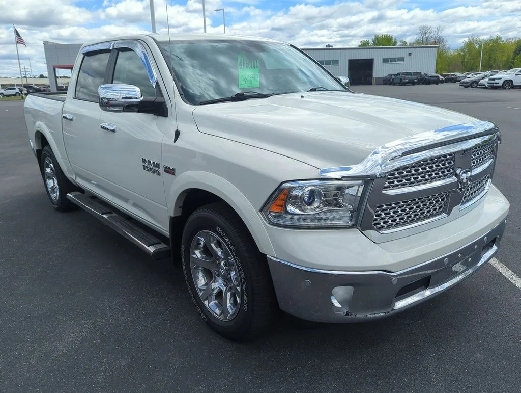 2016 RAM 1500 Laramie 4x4 Crew Cab 5'7's photo