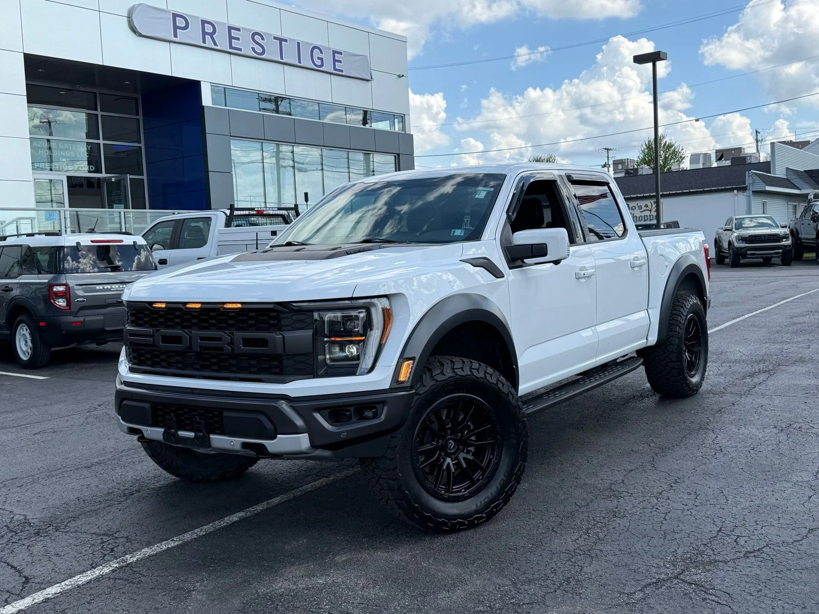 Used 2023 Oxford White Ford Raptor image 1