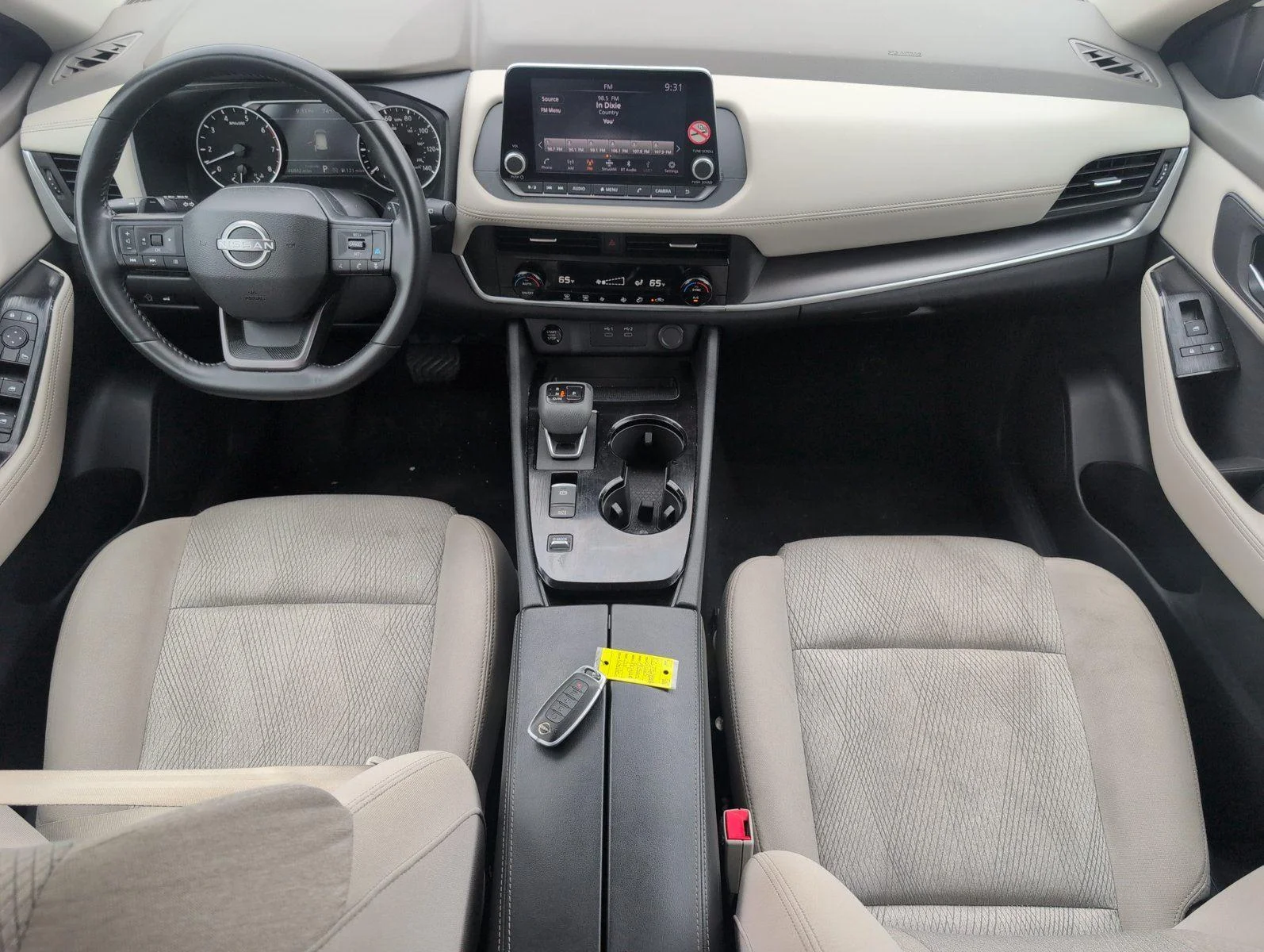Used 2025 Everest White Pearl Nissan SV image 32