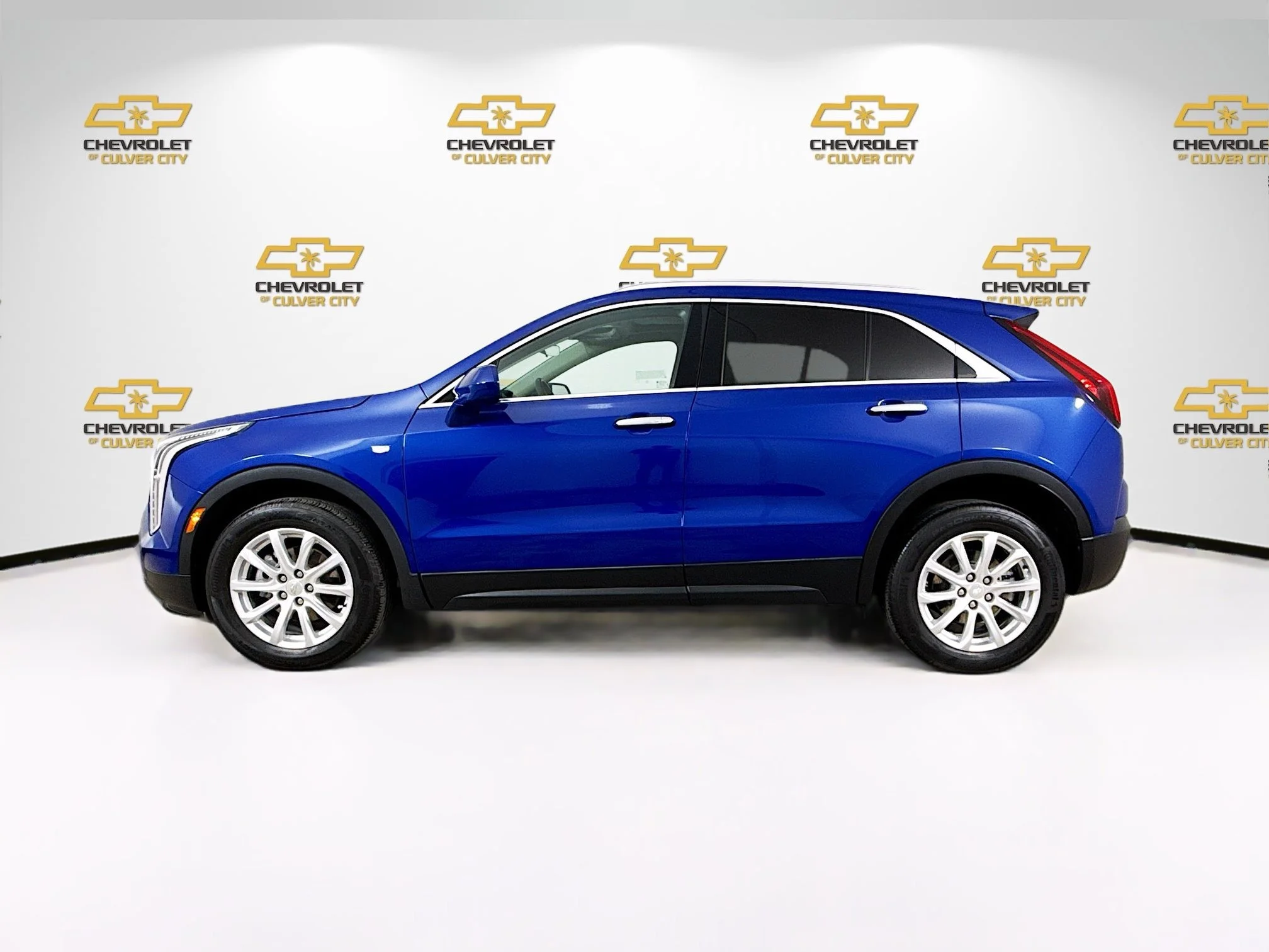 Used 2021 WAVE METALLIC Cadillac FWD Luxury image 5