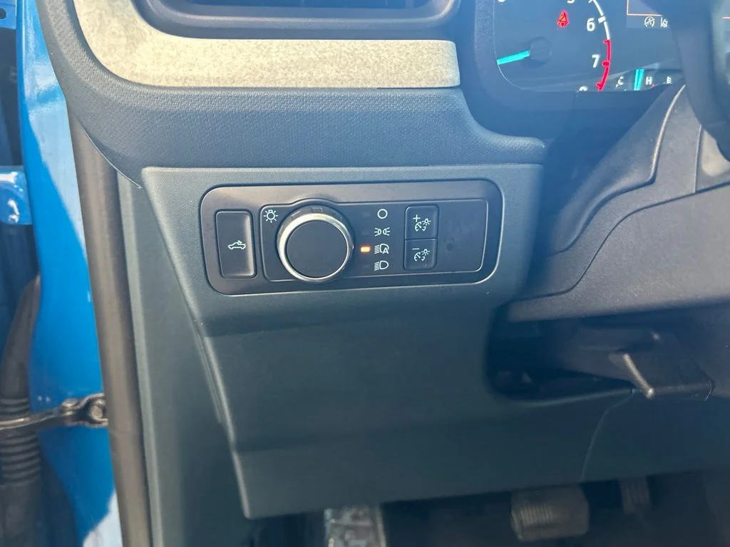 Used 2022 Blue Ford XLT image 38
